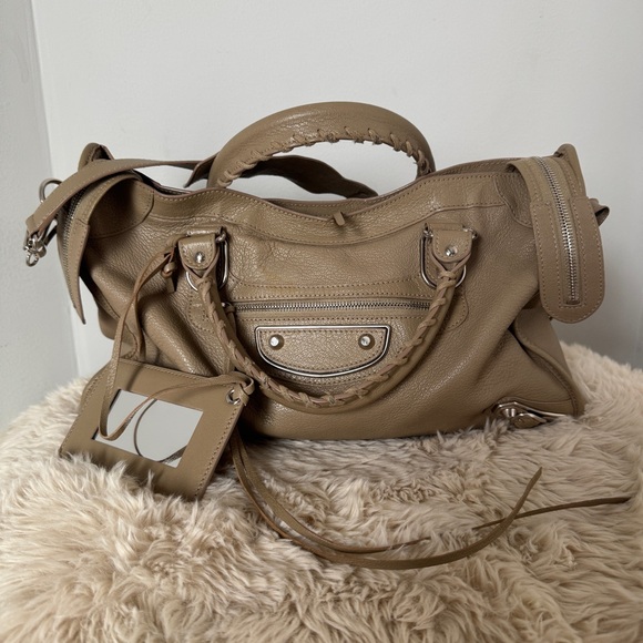 Balenciaga Shoulder/Crossbody Bag - Picture 2 of 16